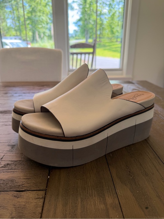 Naked Feet Shoes - Naked Feet Cream and Gray Platform Slide Sandals